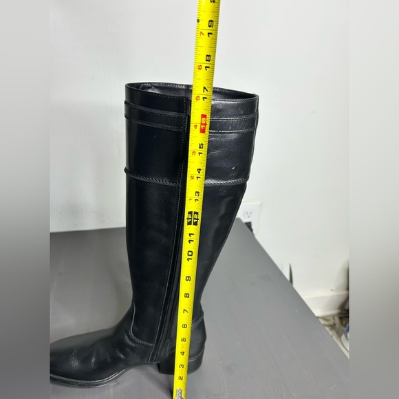 Tod's Women’s Tall Black Boots - Picture 4 of 11